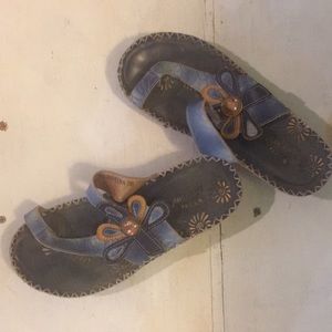 Blue Sandel with design